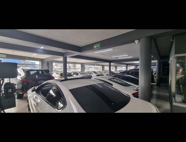 BUSINESS FOR SALE IN GOODWOOD CENTRAL